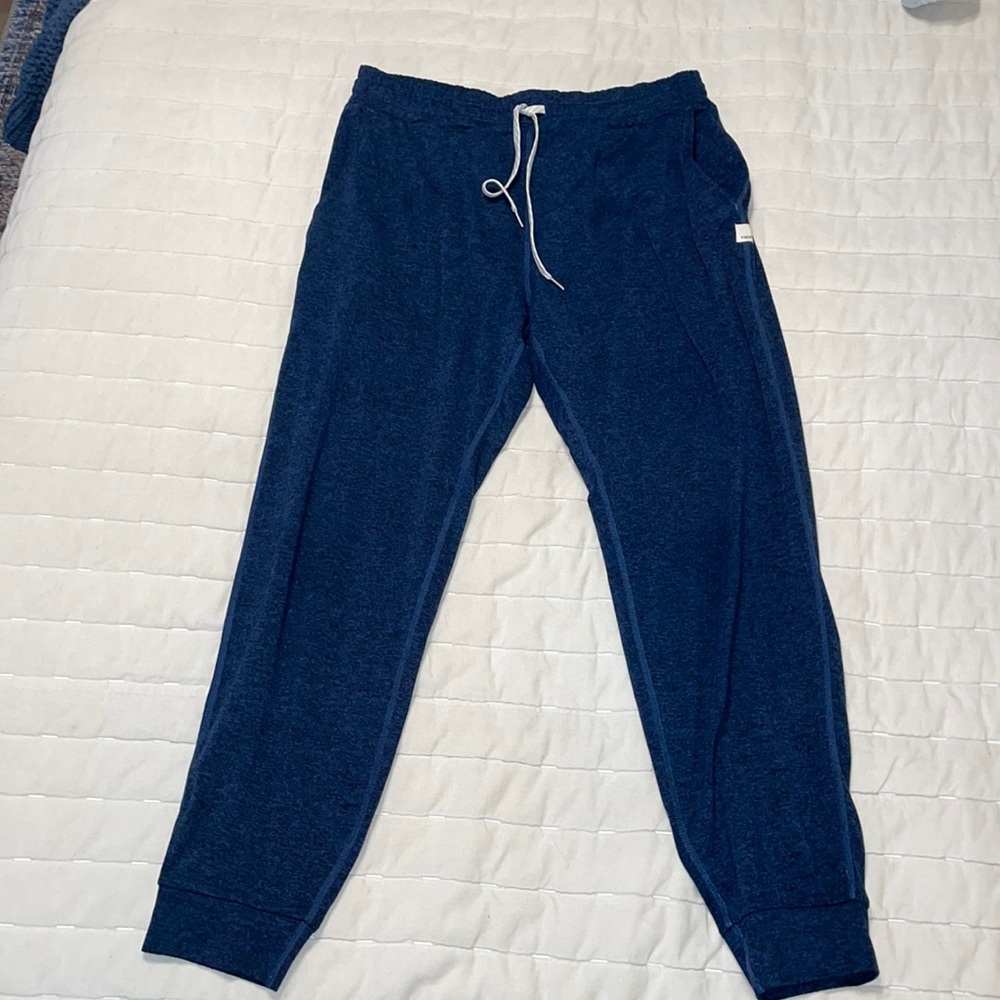 Navy Vuori performance jogger